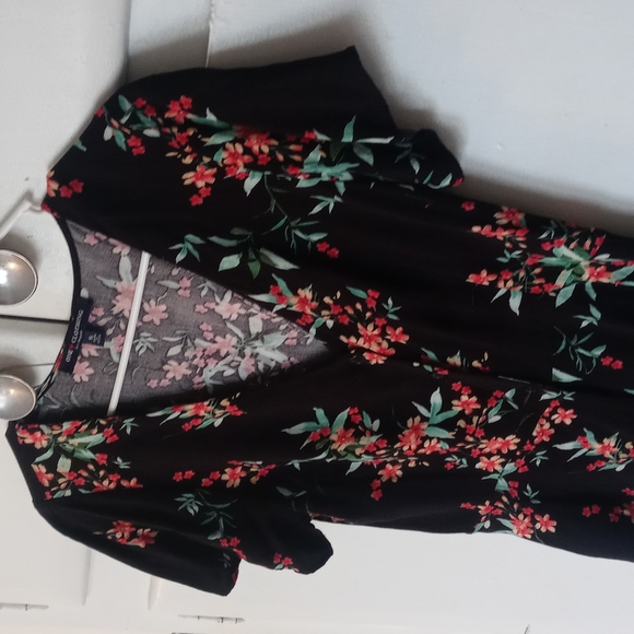 Floral blouse - Picture 5 of 7